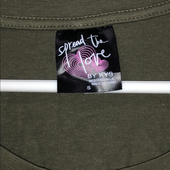 Basic olive V-neck tee! - Picture 2 of 3